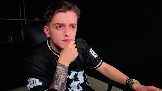 FelixStarkk Pertunjukan Webcam