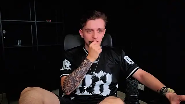 FelixStarkk 在線直播表演