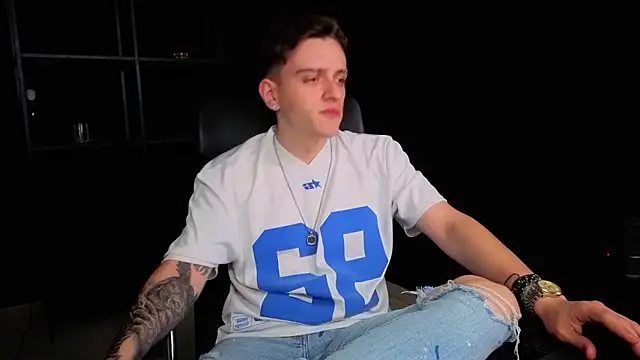 FelixStarkk 网络视讯表演