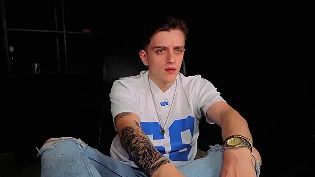 Show modela FelixStarkk na web-kameri