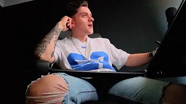 FelixStarkk's Live XXX Chat