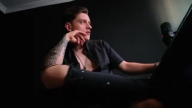 FelixStarkk 网络视讯表演