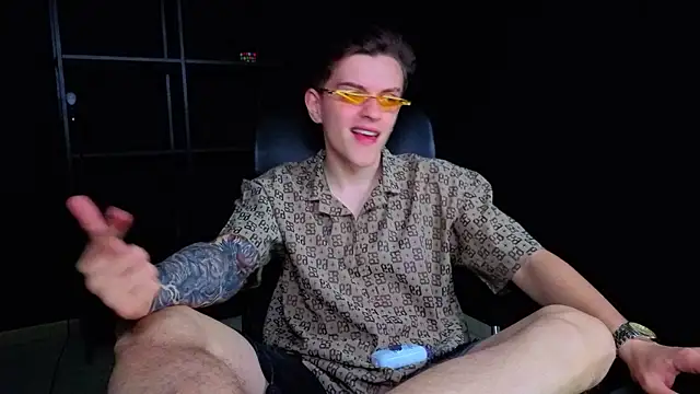 FelixStarkk Show in webcam