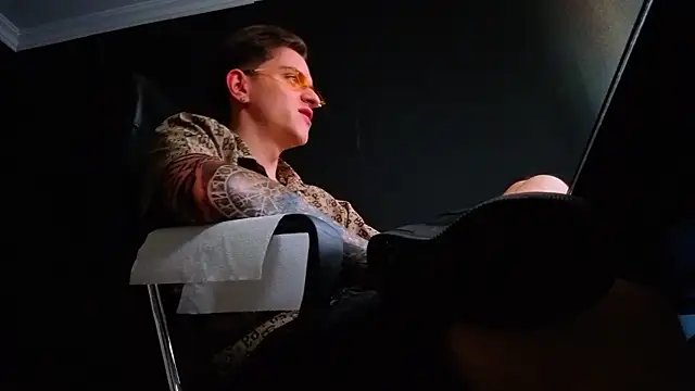 FelixStarkk webkamerás műsora