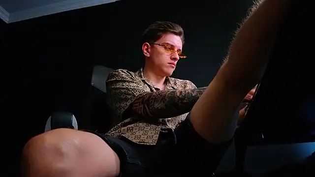 FelixStarkk Show in webcam