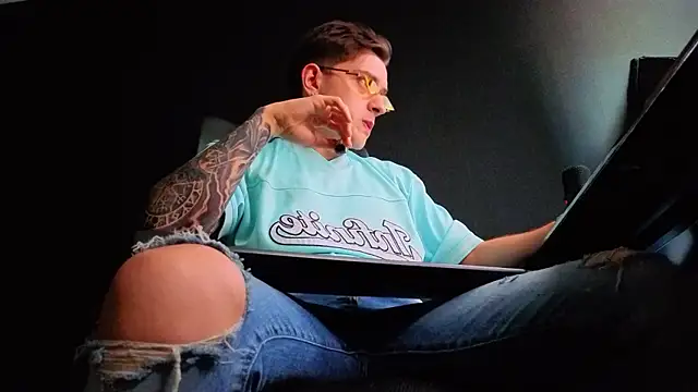 FelixStarkkのウェブカメラショー