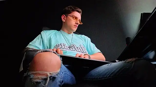 Pokazy przed kamerką – FelixStarkk