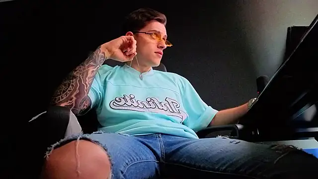 FelixStarkk Adlı Modelin Web Kamerası Şovu
