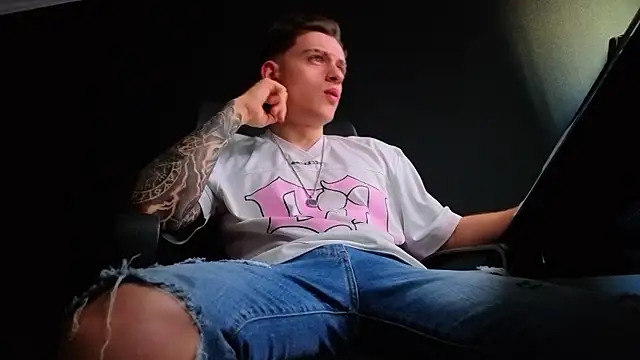Pokazy przed kamerką – FelixStarkk