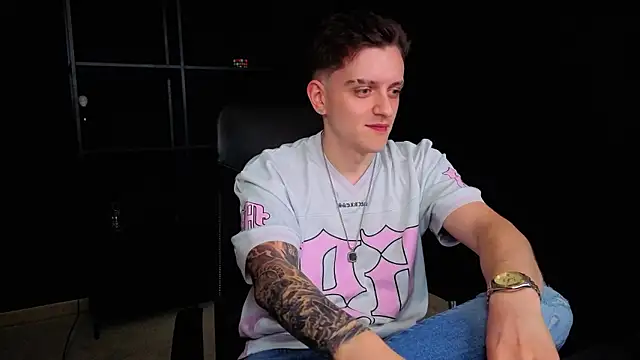 Show modela FelixStarkk na web-kameri