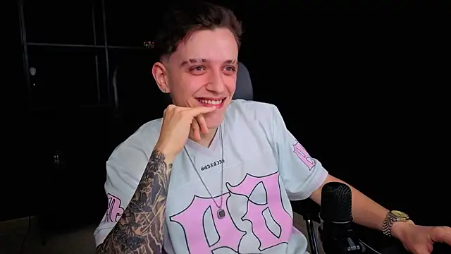FelixStarkk 网络视讯表演