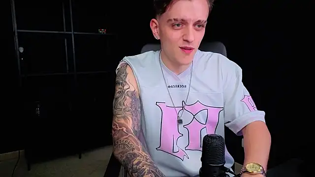 FelixStarkk 网络视讯表演