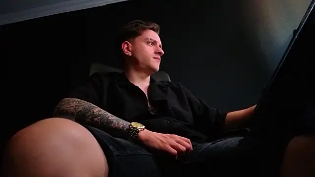 FelixStarkk 网络视讯表演