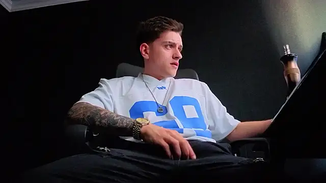 FelixStarkkn Webbikameraesitys