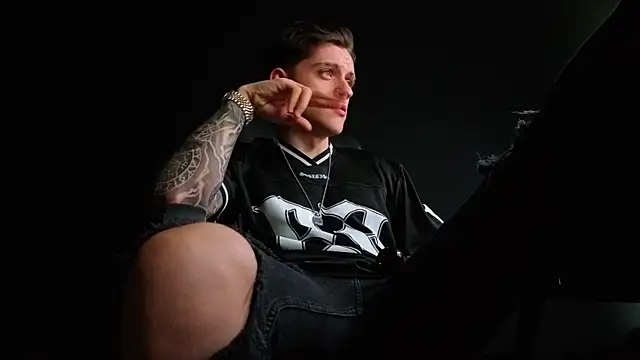 FelixStarkk webkamerás műsora