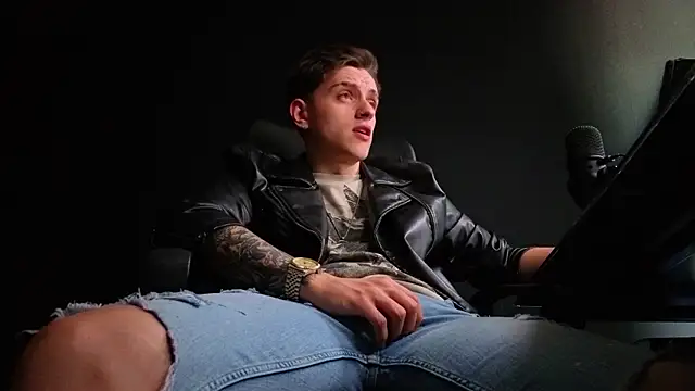 הופעת וובקאם של FelixStarkk