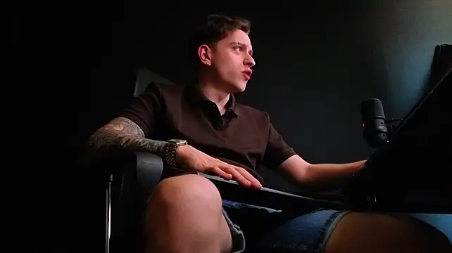 FelixStarkk 网络视讯表演