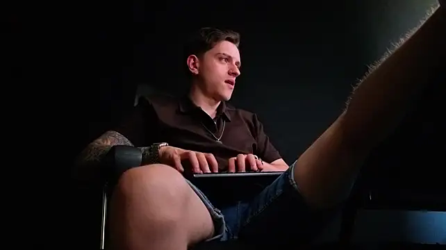 Show modela FelixStarkk na web-kameri