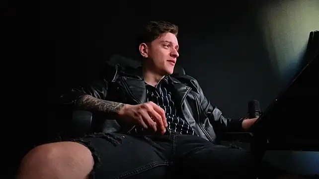 Show modela FelixStarkk na web-kameri