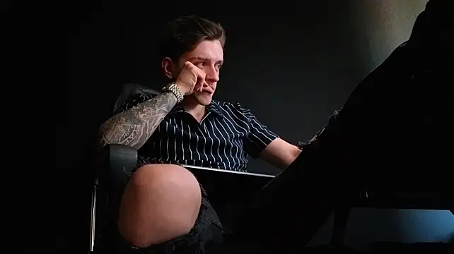 Pokazy przed kamerką – FelixStarkk