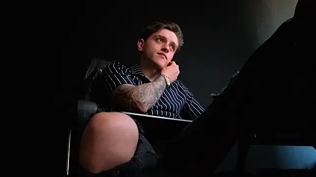 FelixStarkk 网络视讯表演