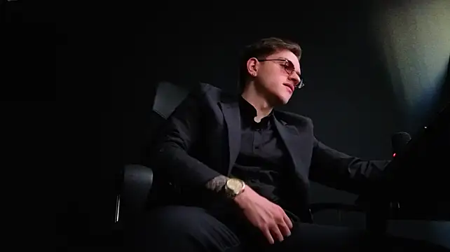 FelixStarkk 网络视讯表演