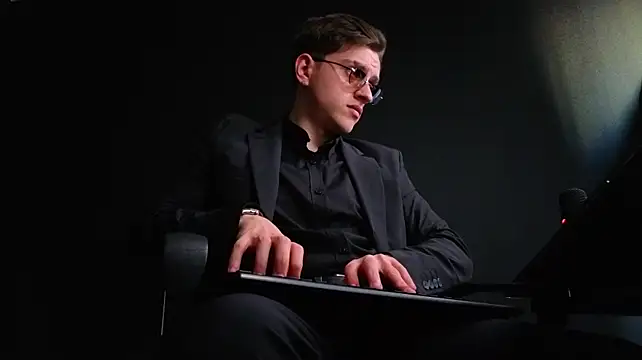 FelixStarkk Show in webcam