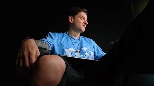 FelixStarkk 在線直播表演