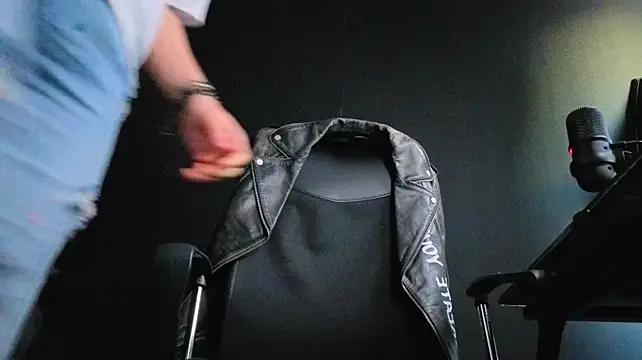 FelixStarkkのウェブカメラショー