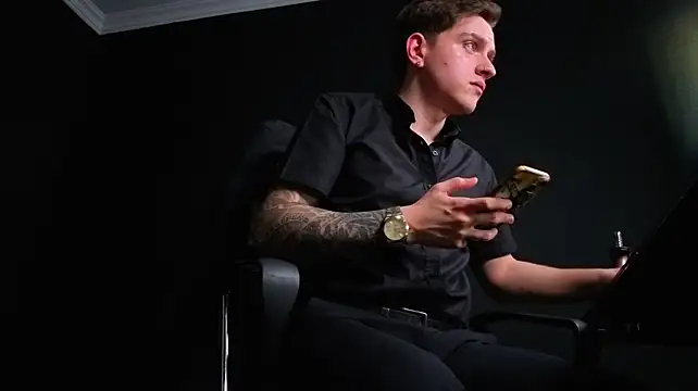 دردشة FelixStarkk الجنسية المباشرة