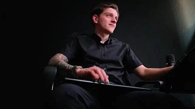 FelixStarkkn Webbikameraesitys