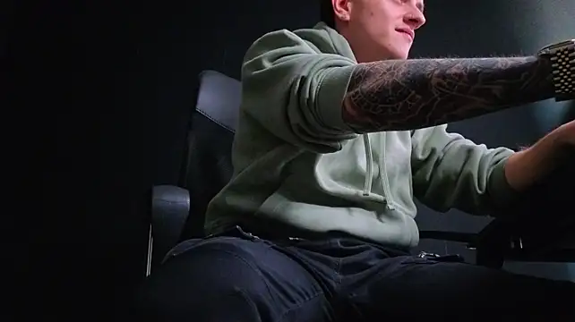 FelixStarkk webkamerás műsora