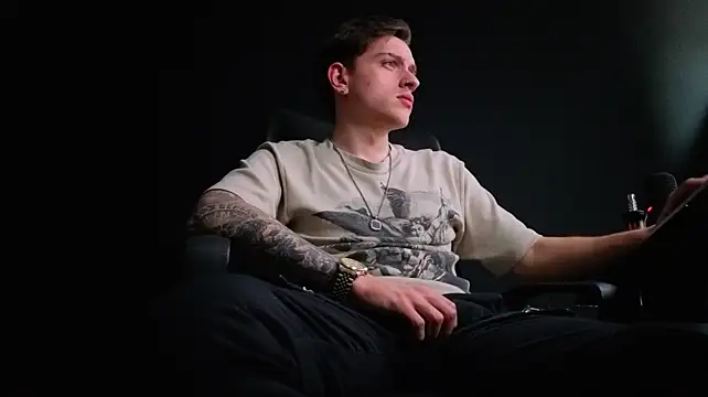 FelixStarkk's Live XXX Chat