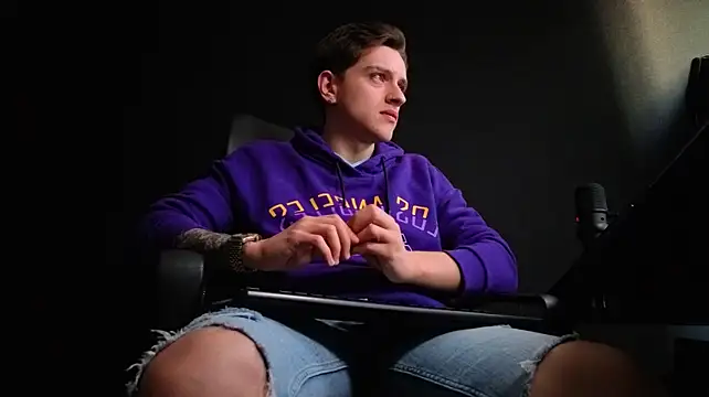 FelixStarkk 网络视讯表演