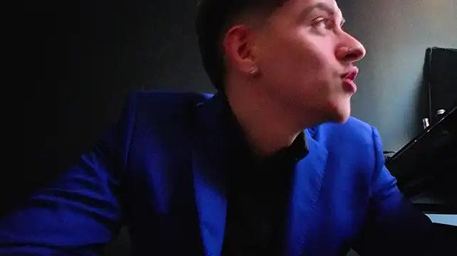 FelixStarkk: вебкам-шоу