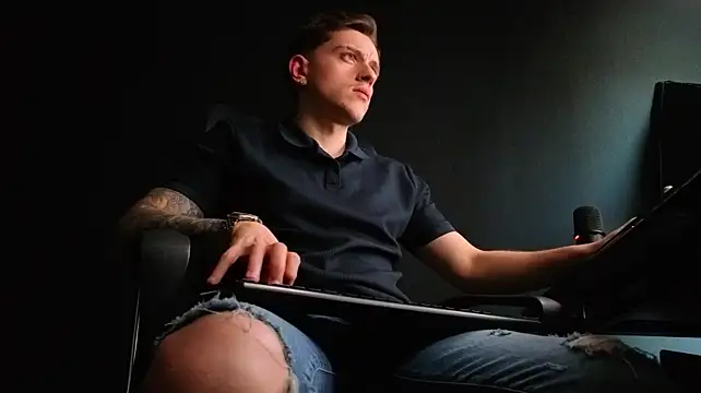 FelixStarkk Show in webcam