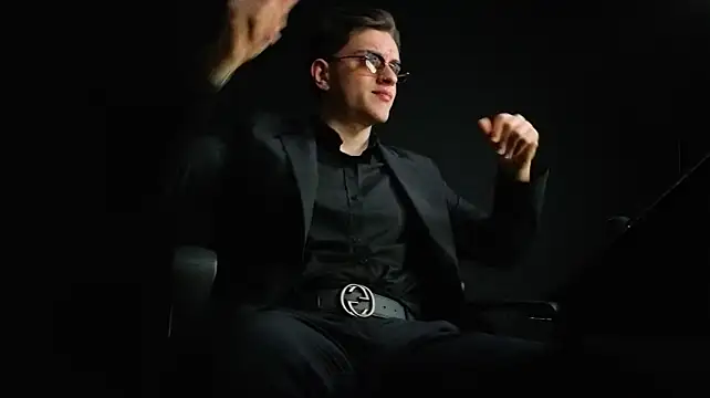 הופעת וובקאם של FelixStarkk