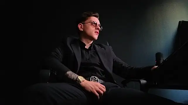 FelixStarkk webkamerás műsora