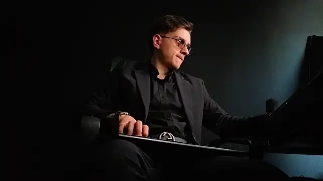 FelixStarkk 网络视讯表演