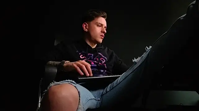 FelixStarkk 网络视讯表演