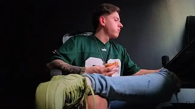 FelixStarkk Шоу с уебкамера