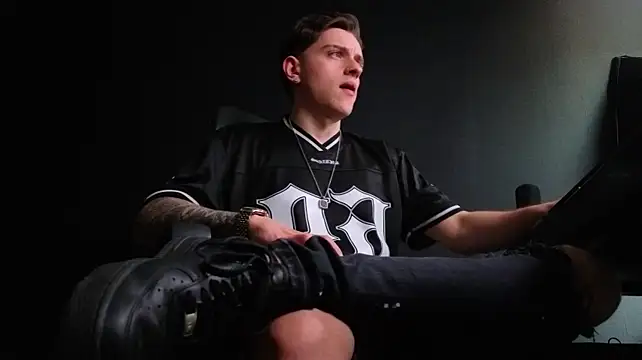 FelixStarkk webkamerás műsora