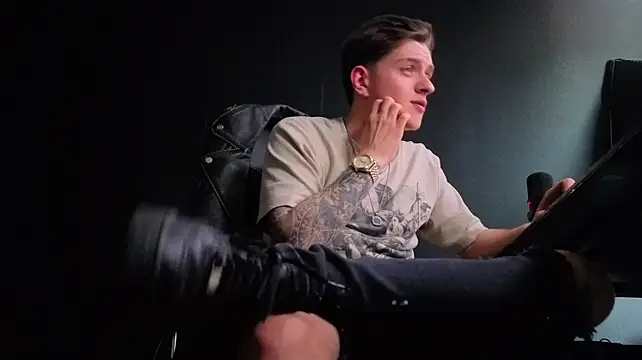 Pokazy przed kamerką – FelixStarkk