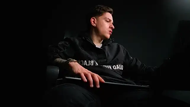 Show modela FelixStarkk na web-kameri
