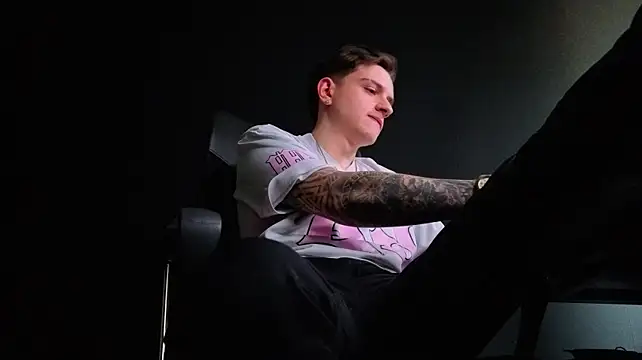 FelixStarkk 网络视讯表演