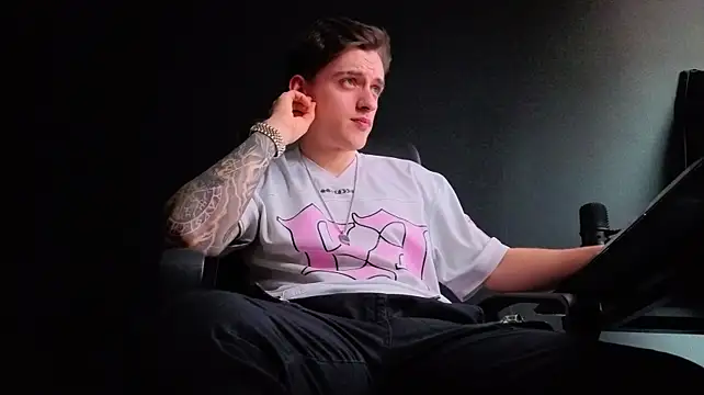 FelixStarkk: вебкам-шоу