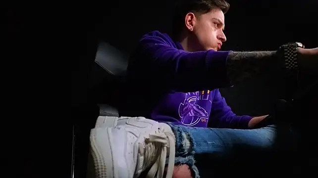 Show modela FelixStarkk na web-kameri