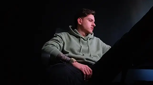 FelixStarkk Show in webcam