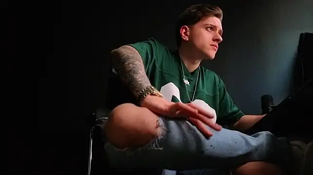 Show modela FelixStarkk na web-kameri