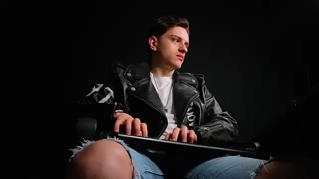 FelixStarkk Show in webcam